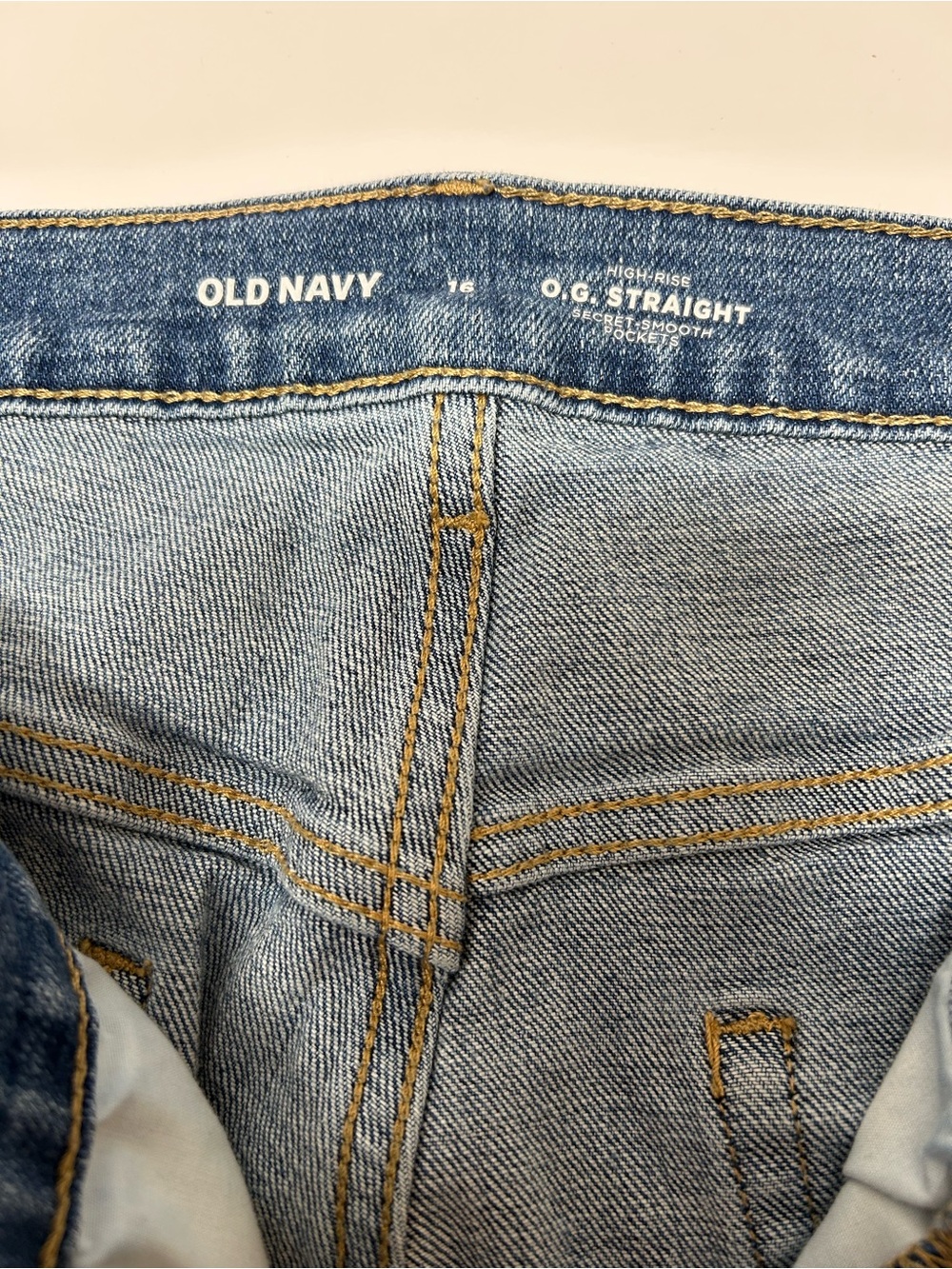 Old Navy Women's High-Rise O.G. Straight Jeans - Light Blue Size 16